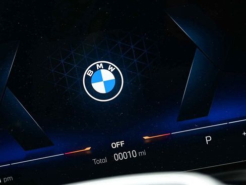 Certified 2025 BMW 330i Sedan w/ Premium Package RWD image 26