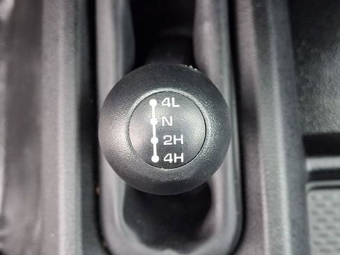 Used 2024 RAM 2500 Tradesman w/ Chrome Appearance Group image 24