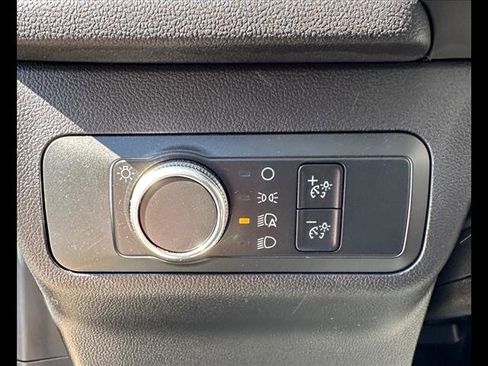 Used 2022 Ford Escape SE image 24