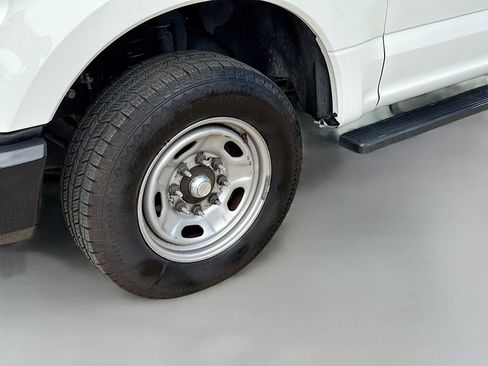 Used 2022 Ford F250 XL RWD image 23
