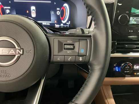 Used 2024 Nissan Pathfinder Platinum w/ Cargo Package image 17