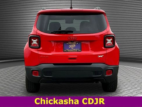 Used 2022 Jeep Renegade Latitude w/ Sun/Sound Group image 5