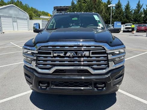 New 2026 RAM 2500 Limited AWD/4WD image 9