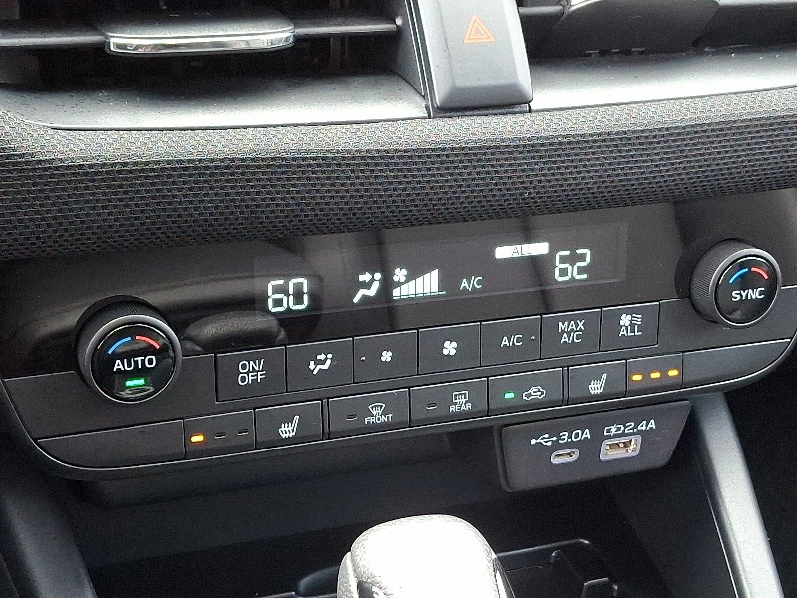 Used 2026 Subaru Outback Premium AWD/4WD image 16