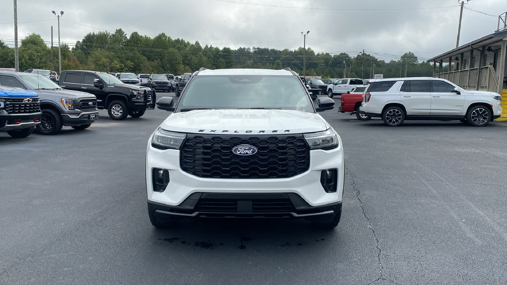 New 2027 Ford Explorer ST-Line AWD/4WD image 2