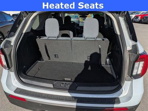Used 2025 Ford Explorer Active image 19