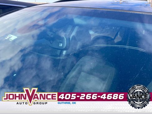 Used 2022 GMC Terrain SLE w/ Driver Convenience Package image 13