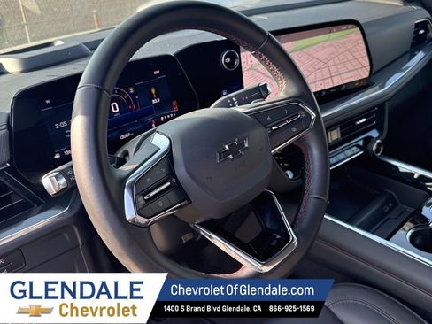 Certified 2025 Chevrolet Suburban RST image 8