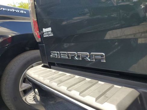 Used 2017 GMC Sierra 1500 SLT AWD/4WD image 7