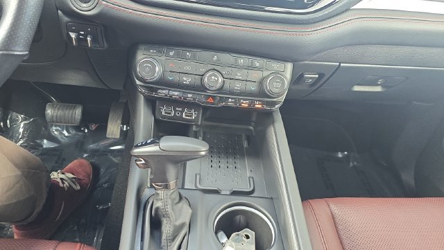 Used 2025 Dodge Durango GT AWD/4WD image 23