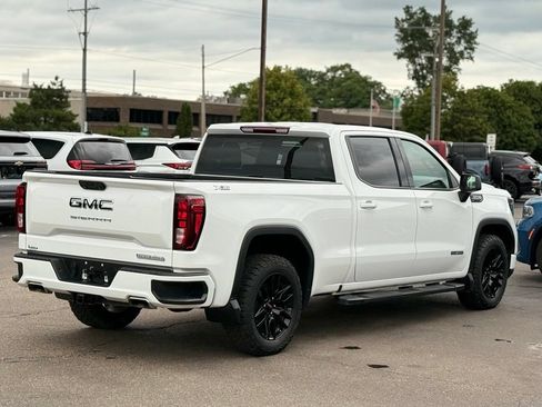 Used 2023 GMC Sierra 1500 Elevation w/ LPO, Elevation Black Package AWD/4WD image 31