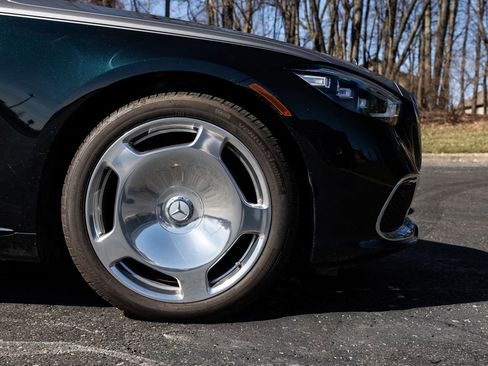 Used 2024 Mercedes-Benz Maybach S 580 Maybach S 580 4MATIC image 4