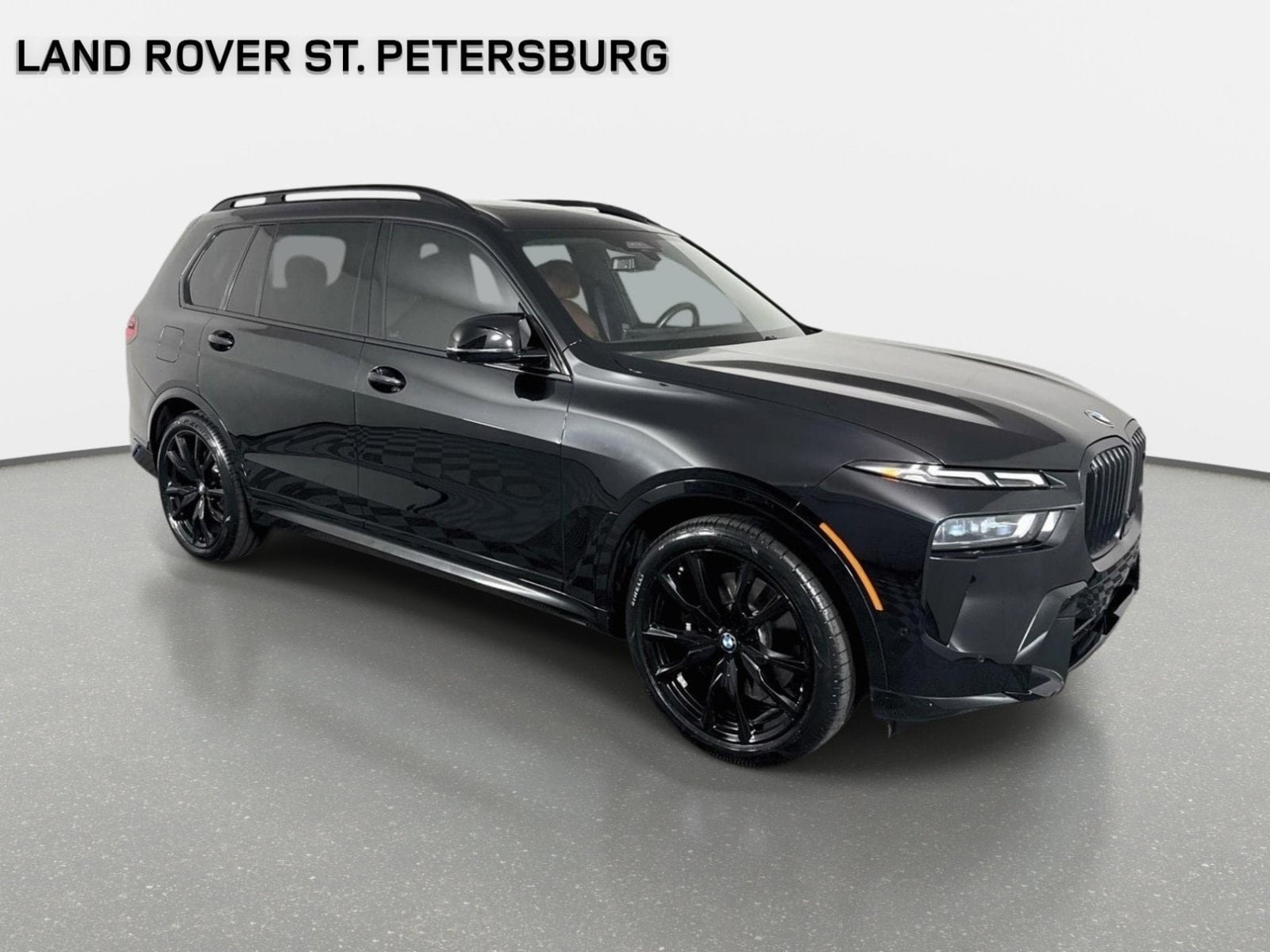Used 2025 BMW X7 M60i AWD/4WD image 3