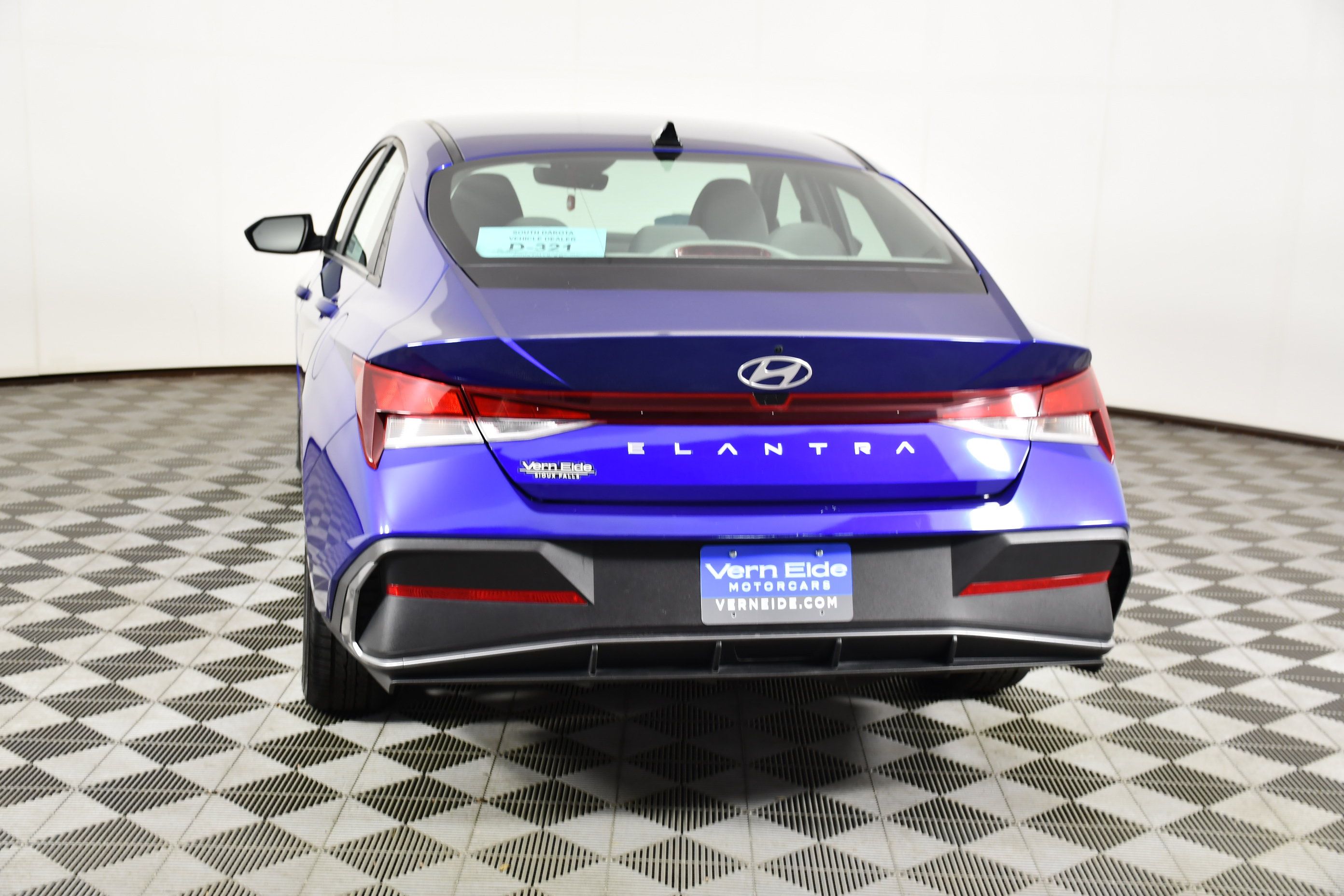 Used 2024 Hyundai Elantra SEL FWD image 7