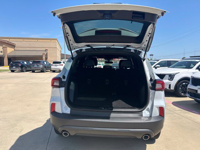 Used 2024 Chevrolet Trax LT FWD image 46