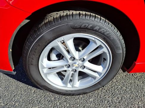 Used 2017 Chevrolet Cruze LT w/ Convenience Package image 7