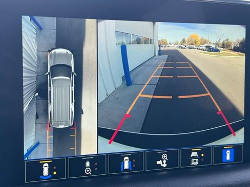 Used 2023 Chevrolet Tahoe High Country w/ Premium Package 2 image 17