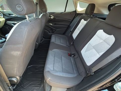 Used 2024 Chevrolet Trax LS w/ LS Convenience Package image 19