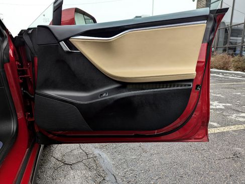 Used 2015 Tesla Model S AWD image 24