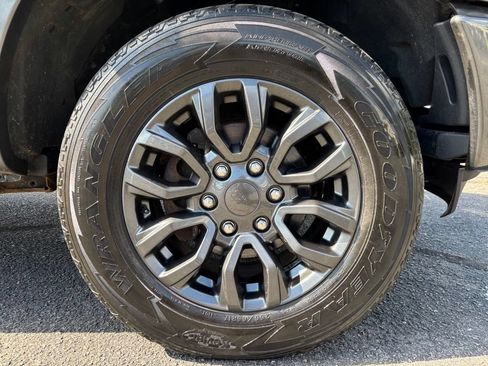 Used 2019 Ford Ranger XLT w/ Equipment Group 302A Luxury AWD/4WD image 12