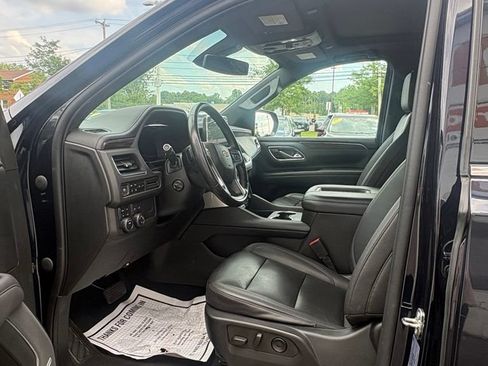 Used 2022 Chevrolet Tahoe LT w/ Luxury Package AWD/4WD image 11
