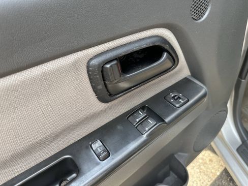 Used 2005 Chevrolet Colorado LS w/ Power Convenience Package AWD/4WD image 17