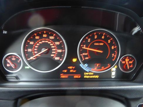 Used 2017 BMW 330i xDrive Sedan image 12