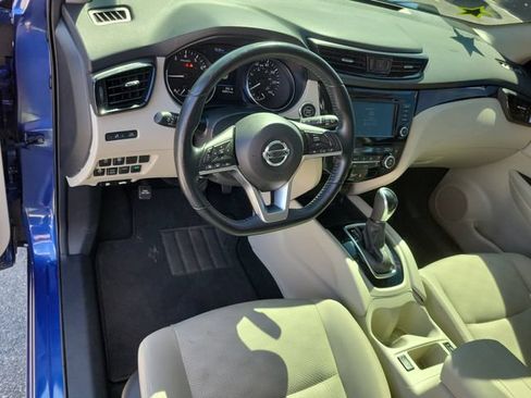 Used 2022 Nissan Rogue Sport SV AWD/4WD image 16