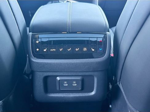 Certified 2026 INFINITI QX60 Luxe w/ Cargo Package FWD image 28