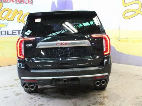 Used 2022 GMC Yukon XL Denali image 7