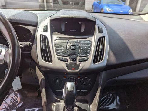 Used 2018 Ford Transit Connect XLT image 21