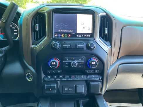 Used 2023 Chevrolet Silverado 2500 High Country w/ Safety Package II AWD/4WD image 26