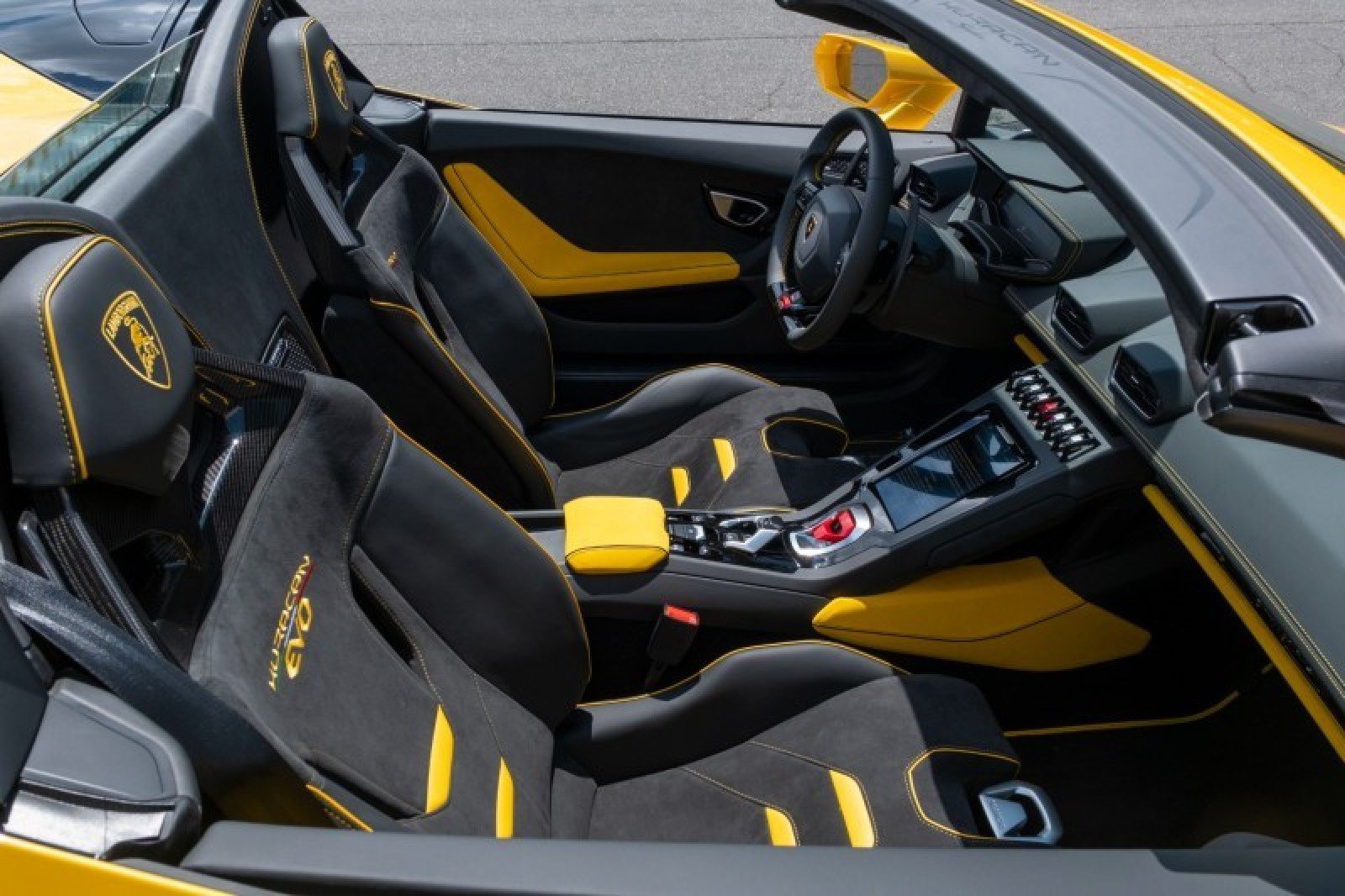 Used 2024 Lamborghini Huracan EVO AWD/4WD image 13