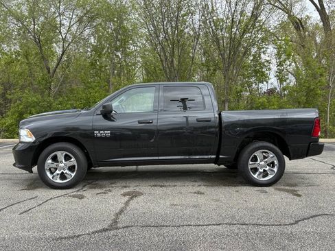 Used 2017 RAM 1500 Express AWD/4WD image 8