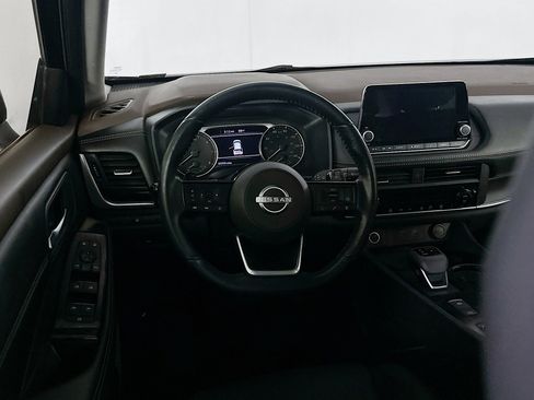 Used 2023 Nissan Rogue SV w/ SV Premium B Package FWD image 17