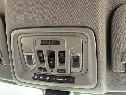 Used 2021 GMC Sierra 1500 SLT w/ SLT Convenience Package AWD/4WD image 12