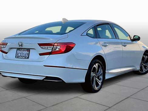 Used 2018 Honda Accord EX image 12