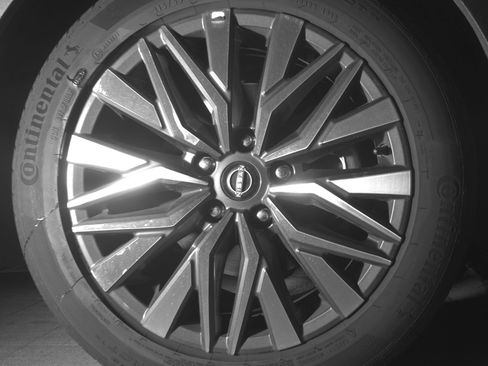 Used 2025 Nissan Altima 2.5 SV image 13