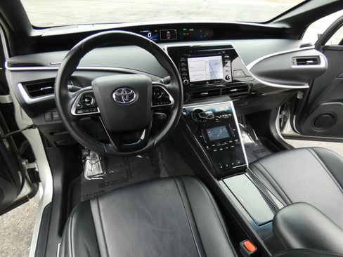 Used 2019 Toyota Mirai image 23