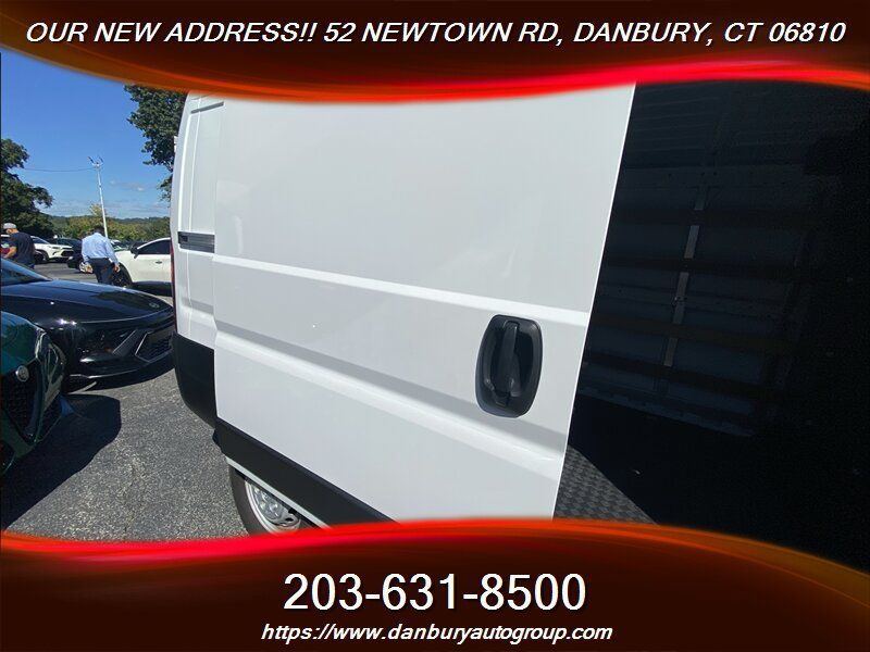 Used 2025 RAM ProMaster 2500 w/ U-Haul Equipment Group FWD image 29