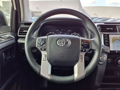 Used 2020 Toyota 4Runner SR5 Premium w/ Moonroof Package RWD image 14