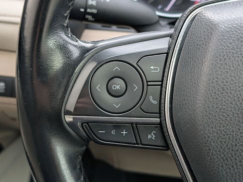 Used 2019 Toyota Camry XLE image 7