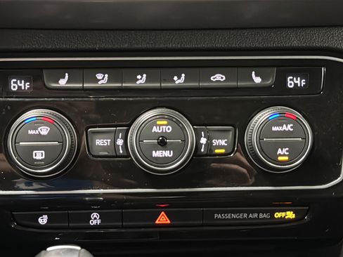 Used 2019 Volkswagen Atlas SEL AWD/4WD image 18