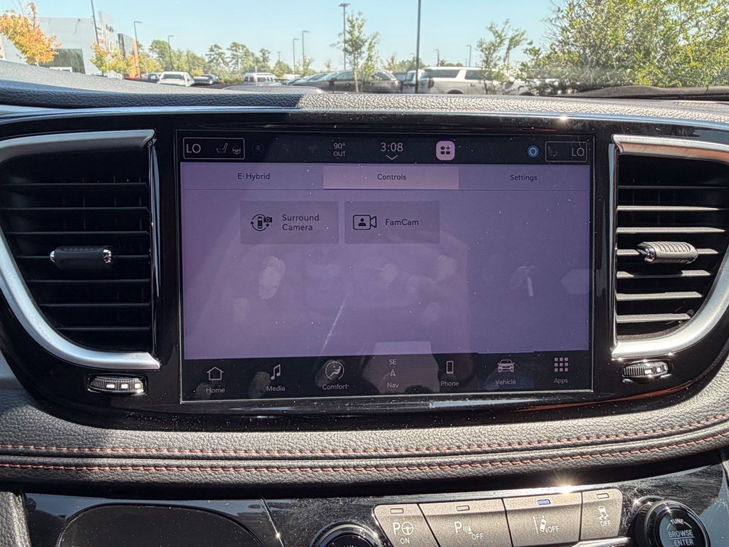 Used 2024 Chrysler Pacifica Pinnacle FWD image 32