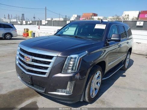 Used 2016 Cadillac Escalade Luxury RWD image 7