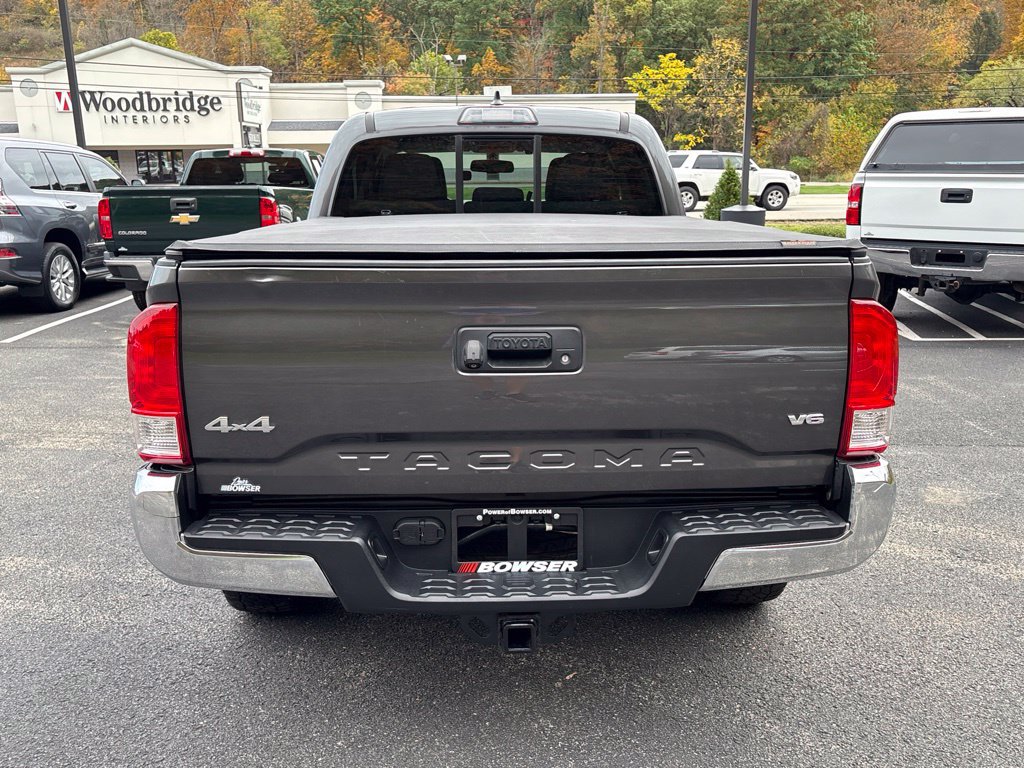Used 2017 Toyota Tacoma SR5 w/ Tow Package AWD/4WD image 4