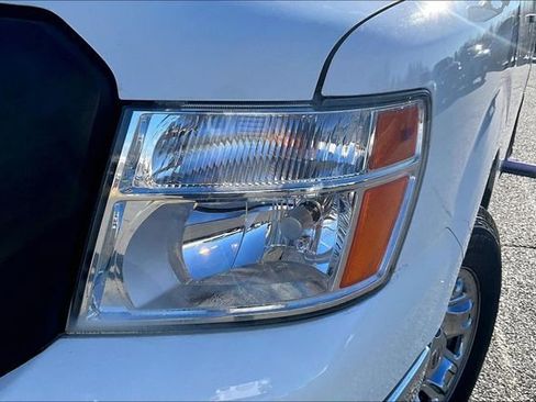 Used 2021 Nissan NV 3500 SL image 27