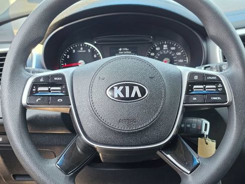 Used 2019 Kia Sorento FWD image 27