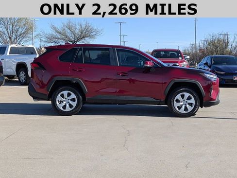 Used 2025 Toyota RAV4 LE image 4