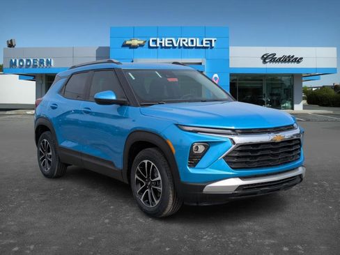 New 2026 Chevrolet TrailBlazer LT w/ Convenience Package FWD image 3